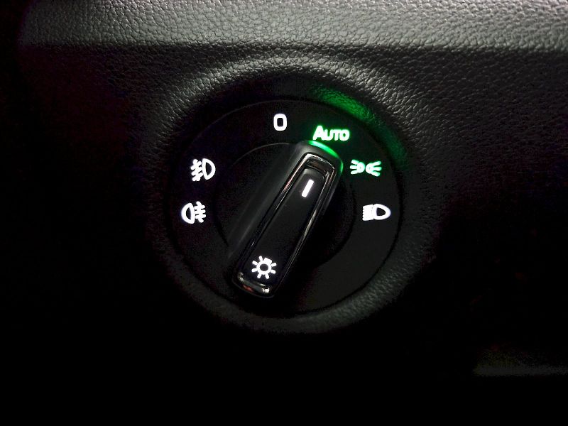 Škoda Kamiq (2025) 1.0TSI 85kW TOP SELECTION MATR - fotka 20 z 25