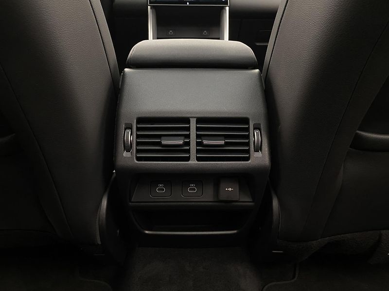 Land Rover Discovery Sport P250 DYNAMIC SE AWD AUT - fotka 29 z 46