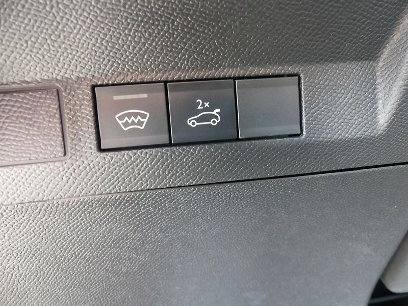 Citroën C5 Aircross (2026) MAX Hybrid 145k Automatic   - fotka 21 z 23