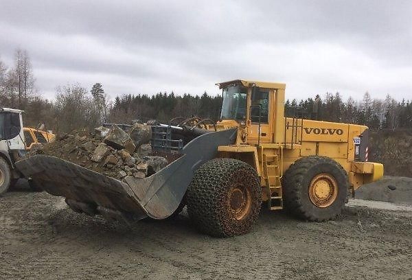 Volvo (2002) L330E nakladač 64.5t  - fotka 10 z 10
