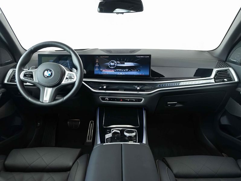 BMW X5 xDrive30d - fotka 12 z 24
