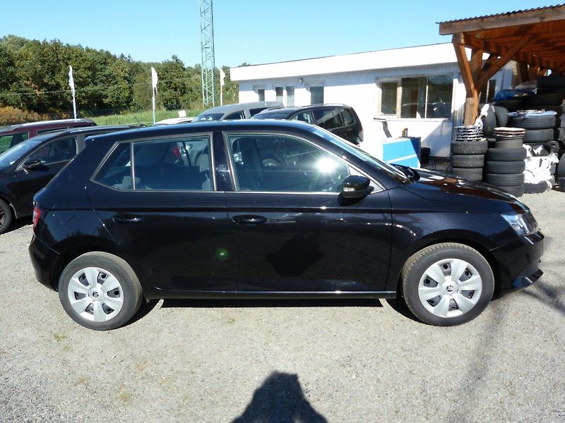 Škoda Fabia 1.0 TSI - fotka 4 z 24