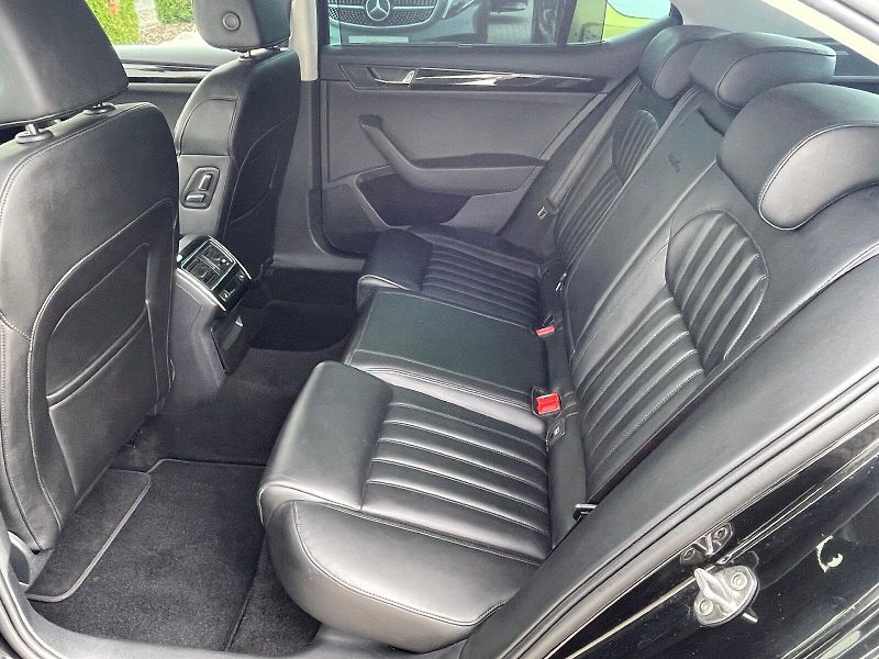 Škoda Superb (2018) 2.0 TDI / 140 kW DSG 4x4 L&K - fotka 8 z 30