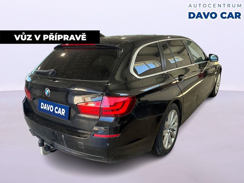 BMW Řada 5 3,0 530d x Drive Tažné Klima - fotka 3 z 38