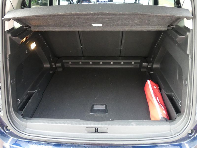 Citroën C5 Aircross (2024) 1,5 BlueHDi 130 EAT8 SHINE - fotka 10 z 22