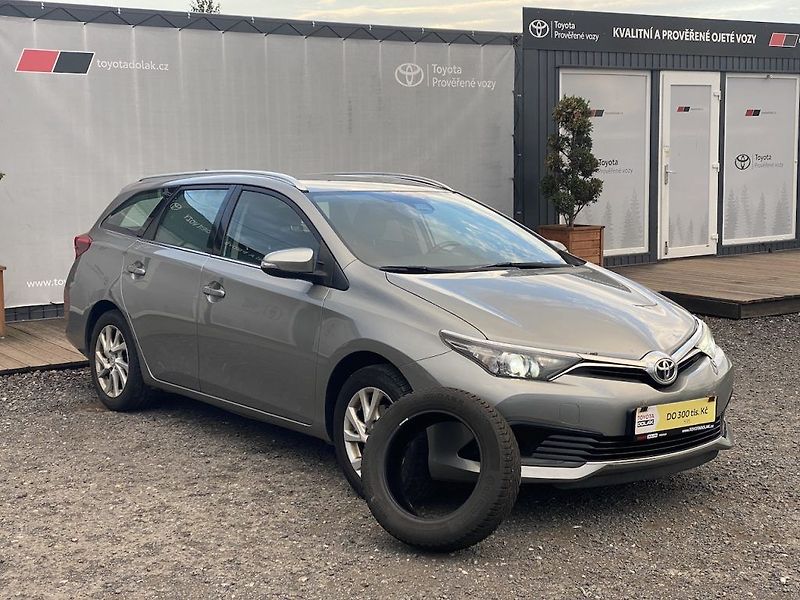 Toyota Auris 1.6i, ČR, Active, záruka - fotka 1 z 26