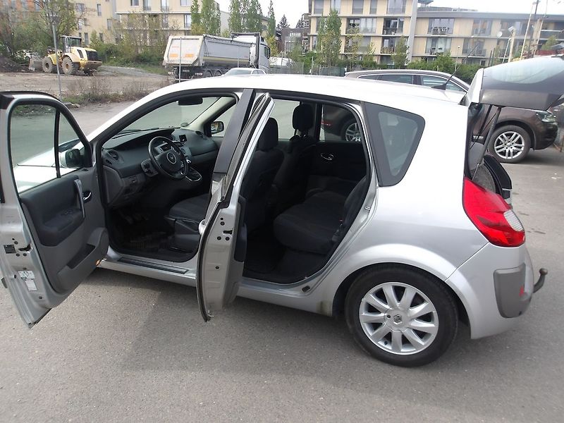 Renault Scénic 1,5DCi PĚKNÝ ! - fotka 25 z 26