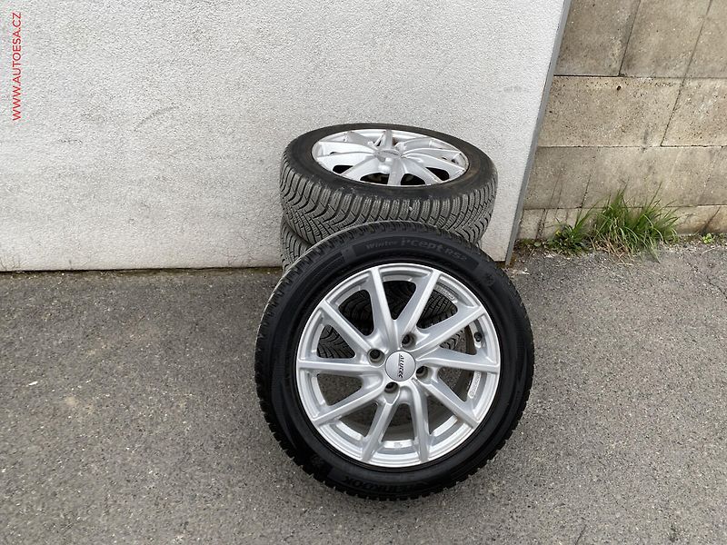 Fiat 500 (2019) 1.2 i, Lounge, +kola - fotka 15 z 15
