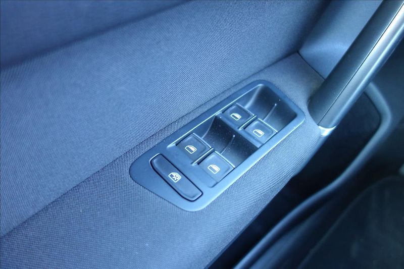 Volkswagen Golf Sportsvan 1,4 TSi 110KW,ČR,HIGHLINE,DSG. - fotka 36 z 51