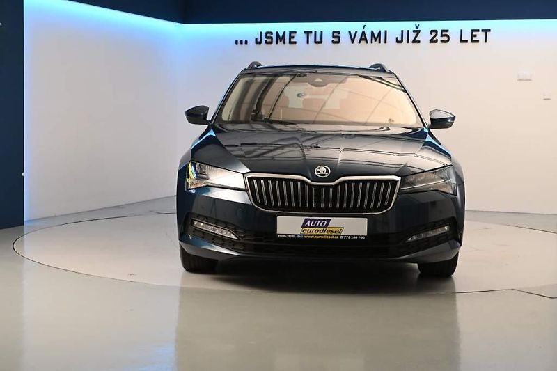 Škoda Superb (2022) 2.0 LED DSG ACC Virtual Kamera - fotka 3 z 34