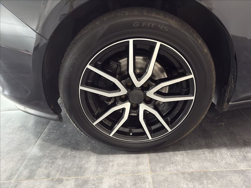 Opel Zafira 1,4   TURBO KAMERA XEN 7 MÍST - fotka 25 z 27