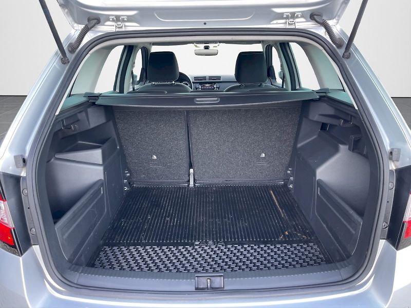 Škoda Fabia (2022) 1.0 TSI 70kW Ambition Plus - fotka 31 z 34