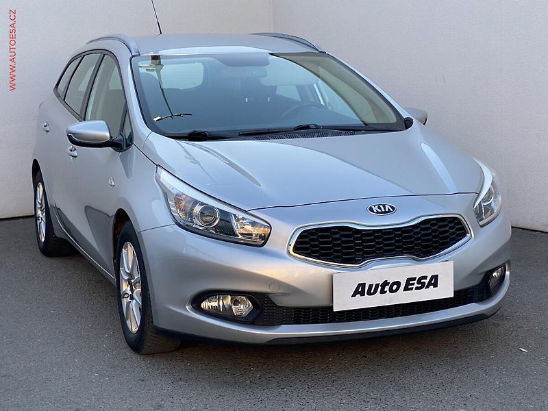 Kia Ceed (2013) 1.4CVVT, Edition, AC, tempo - fotografie inzerátu
