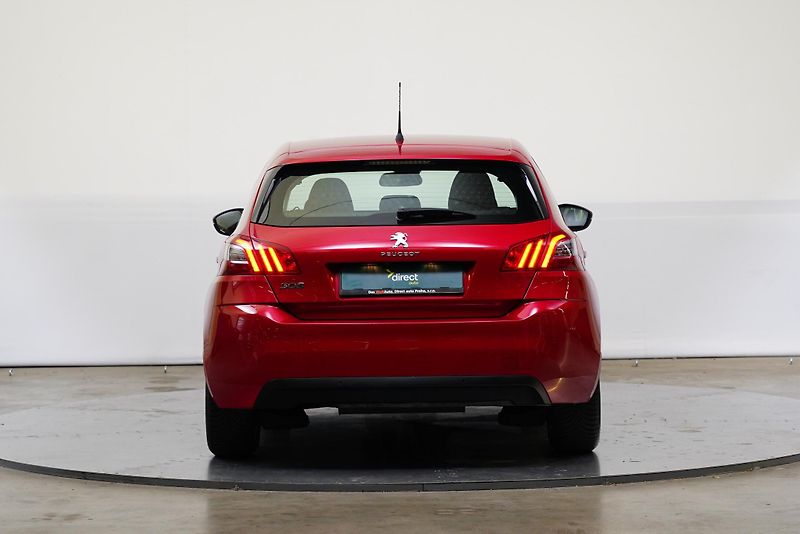 Peugeot 308 - fotka 6 z 24