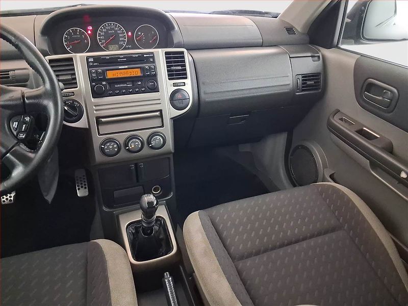 Nissan X-Trail (2005) 2.2 dCi, 4X4, po STK - fotka 8 z 17