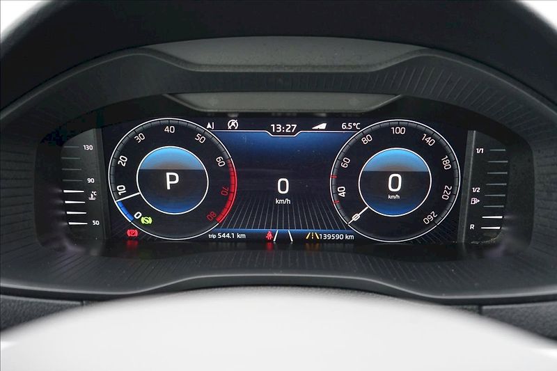 Škoda Karoq (2019) TSI 110 kW Style DSG - Webasto - fotka 11 z 26