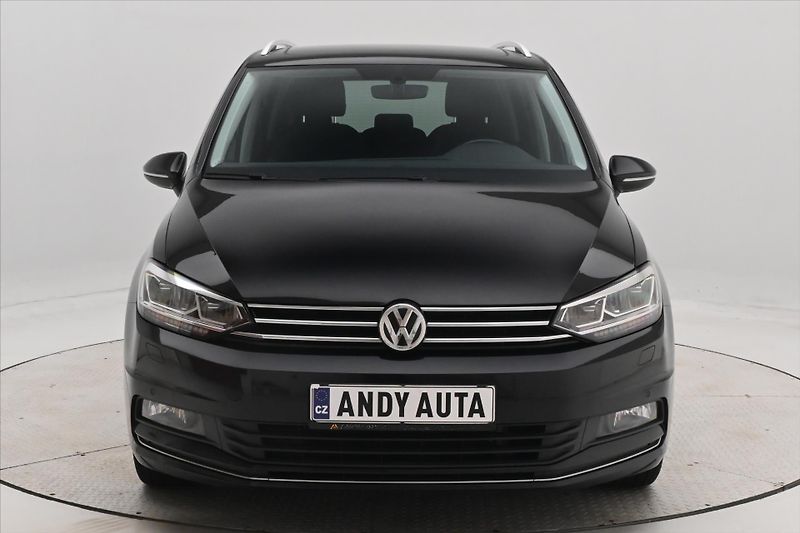 Volkswagen Touran 2,0 TDI 110kW DSG Highline 7mí - fotka 2 z 33