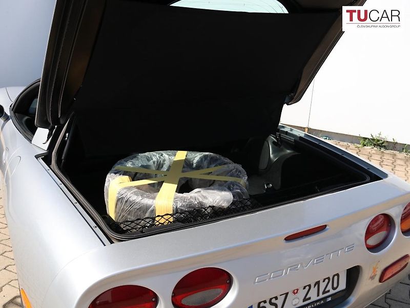 Chevrolet Corvette (2002) 5.7 V8 Targa  - fotka 11 z 22
