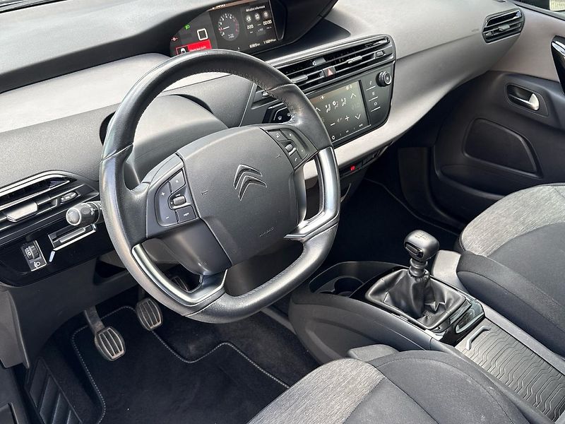 Citroën Grand C4 SpaceTourer (2019) 1.2 PureTech 130 MAN6 - fotka 6 z 40