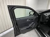 Mercedes-Benz GLA 220 CDi 4M AT ČR 1.MA.SERVISKA - náhled 19