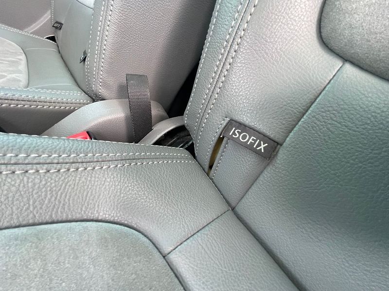 Volkswagen Sharan 2.0TDI 103kw*7MÍST*EL.DVEŘE - fotka 20 z 39