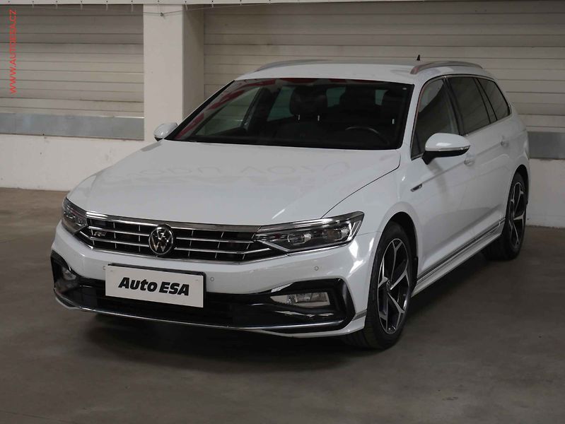 Volkswagen Passat (2023) 2.0TDi, 2.maj,ČR, R-Line - fotka 3 z 25