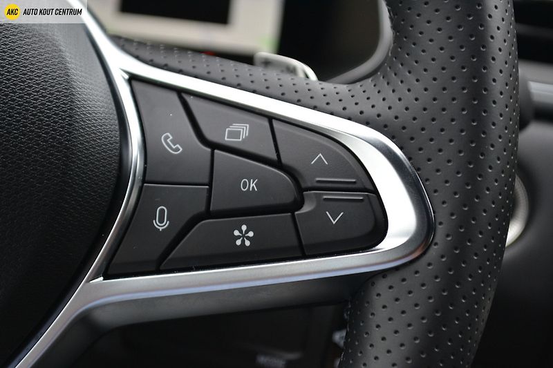 Renault Captur techno mild hybrid 160 EDC - fotka 40 z 51