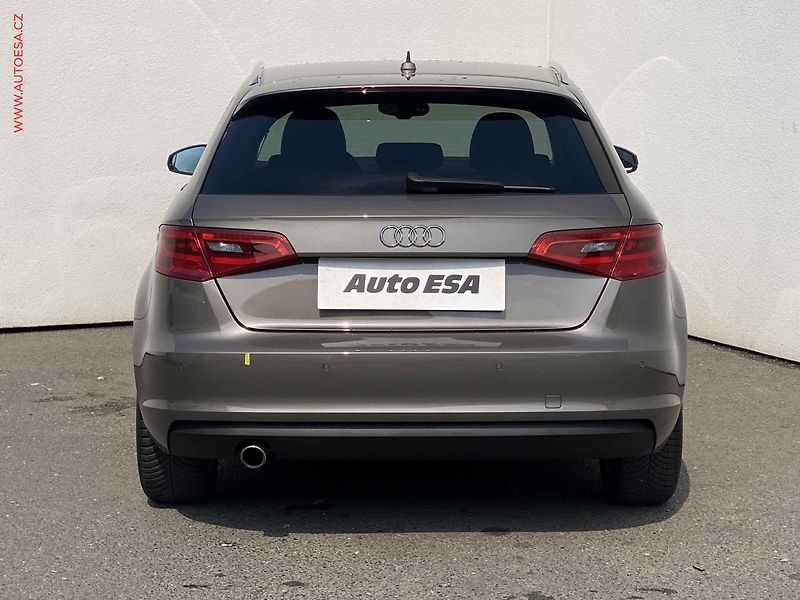 Audi A3 (2014) 1.2 TFSi, Ambiente, bixen - fotka 5 z 18