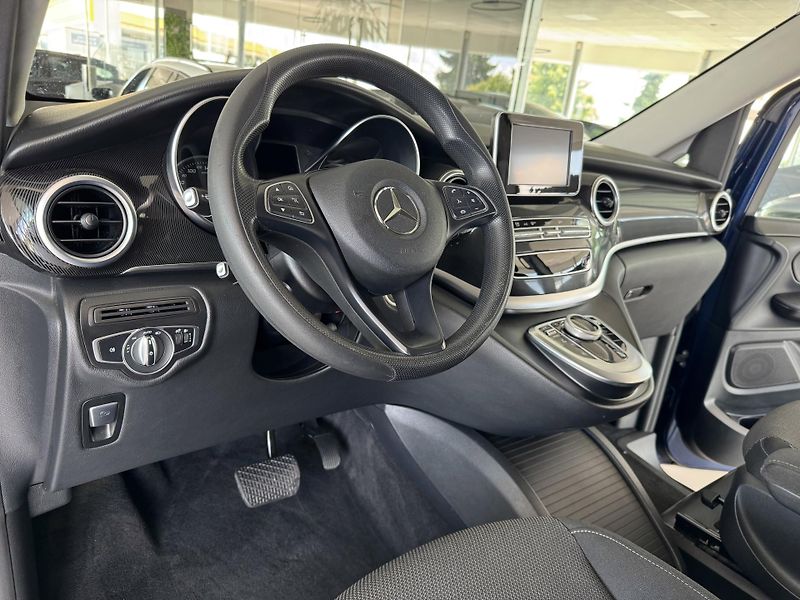 Mercedes-Benz Třídy V 220d L*AUT*1.Majitel*REZERVACE - fotka 11 z 32