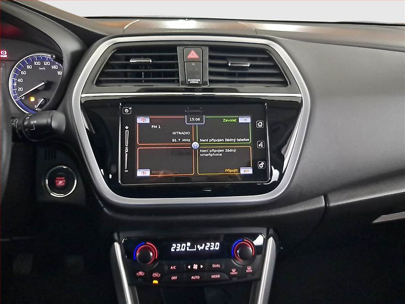 Suzuki SX4 S-Cross (2018) Comfort 1.4 BoosterJet, ČR - fotka 12 z 20