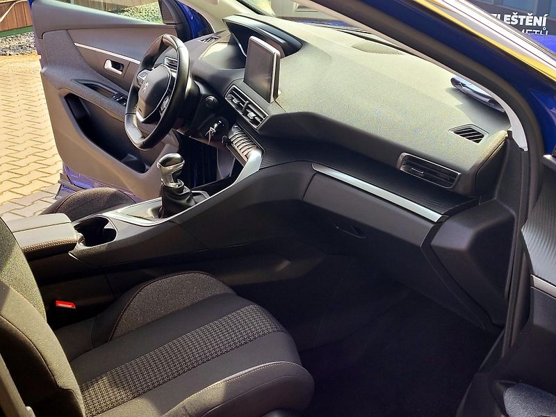 Peugeot 3008 HDi 96kW NAVi, BUSINESS - fotka 26 z 49