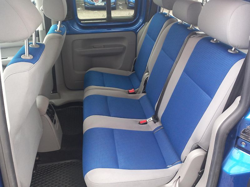 Volkswagen Caddy (2009) 2.0TDi 103kW Life - fotka 11 z 17