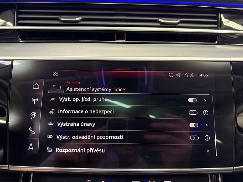 Audi S8 TFSi QUATTRO, MASÁŽE, B&O ADVA - fotka 24 z 42