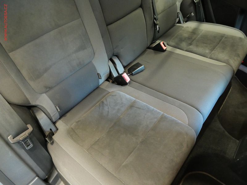 Volkswagen Golf Plus (2009) 1.2 TSi, ČR, Highline - fotka 11 z 22