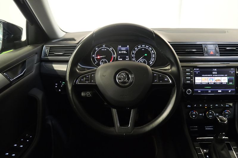 Škoda Superb - fotka 19 z 29