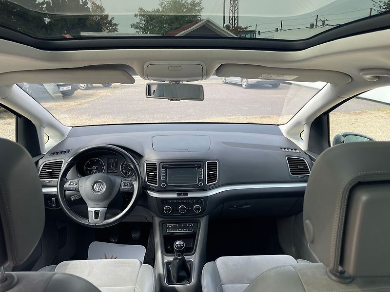 Volkswagen Sharan 2.0TDI 103kw*7MÍST*EL.DVEŘE - fotka 22 z 39
