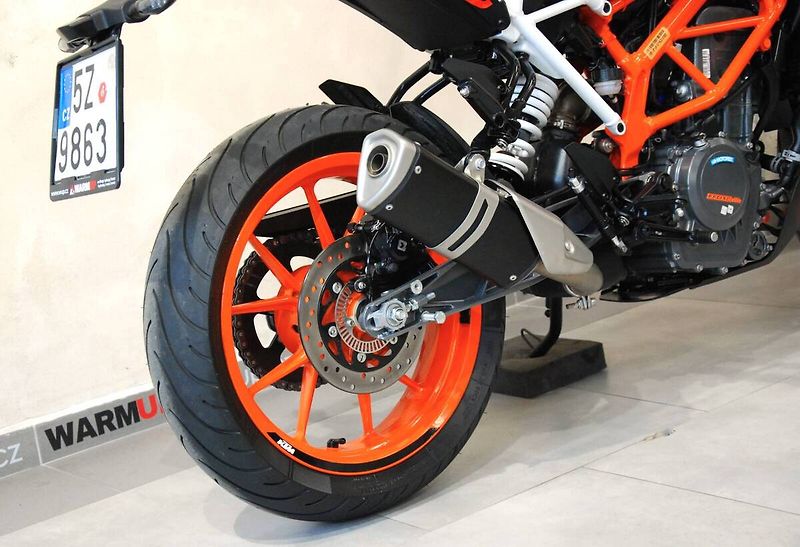 KTM 390 Duke (2019) Duke 390 - 7912 km, hezký stav - fotka 5 z 20