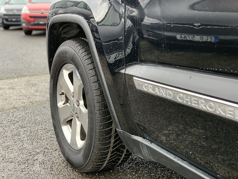 Jeep Grand Cherokee 3.0 CRD LIMITED AUTOMAT KŮŽE - fotka 50 z 54