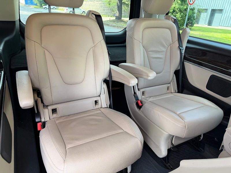Mercedes-Benz Třídy V 250 D Avantgarde L 4matic - fotka 20 z 28