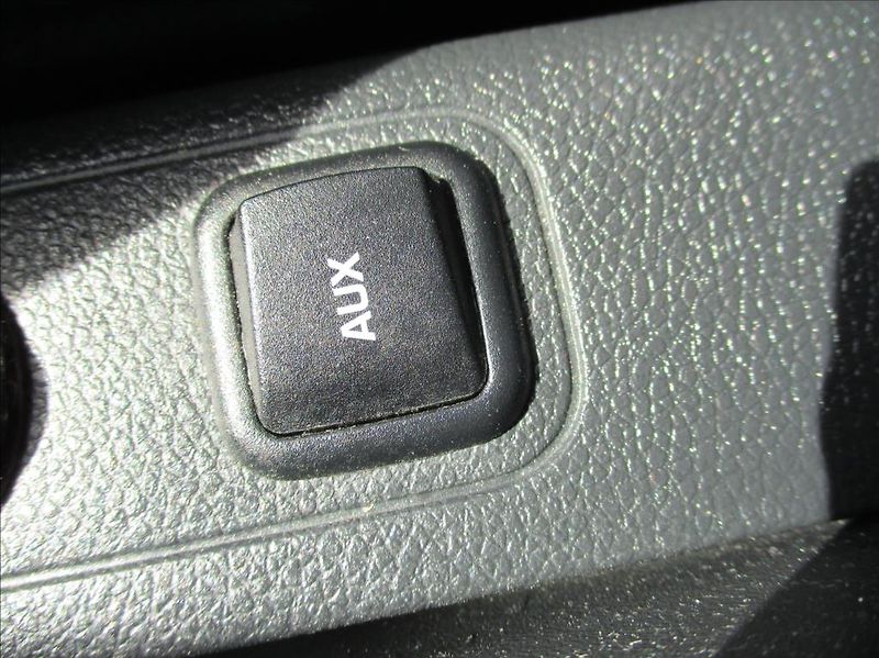 Škoda Fabia 1,2 TSI, digi klima, serviska, - fotka 20 z 33