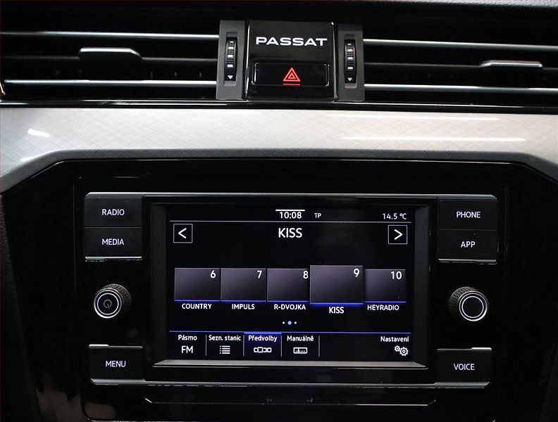 Volkswagen Passat (2019) 1.5 TSI, Tempomat - fotka 12 z 25