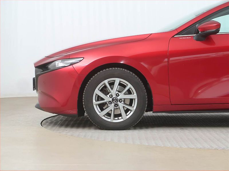 Mazda 3 (2019) 2.0 Skyactiv-G, ČR,1.maj, Navi - fotka 15 z 18