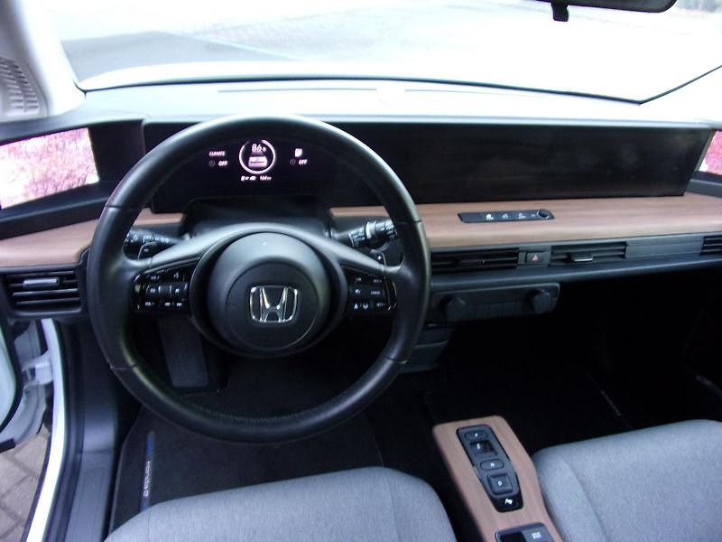 Honda e - fotka 11 z 23