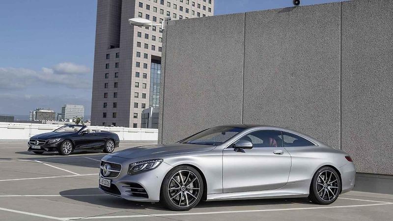 Mercedes-Benz třídy S Kabriolet.