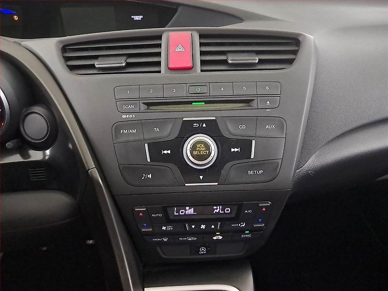 Honda Civic (2013) 1.8 i-VTEC, Serv.kniha - fotka 12 z 17