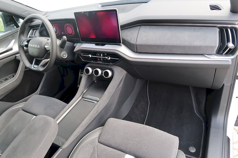 Škoda Kodiaq (2025) SportLine 2,0 TDi/110 kW DSG7 - fotka 7 z 32