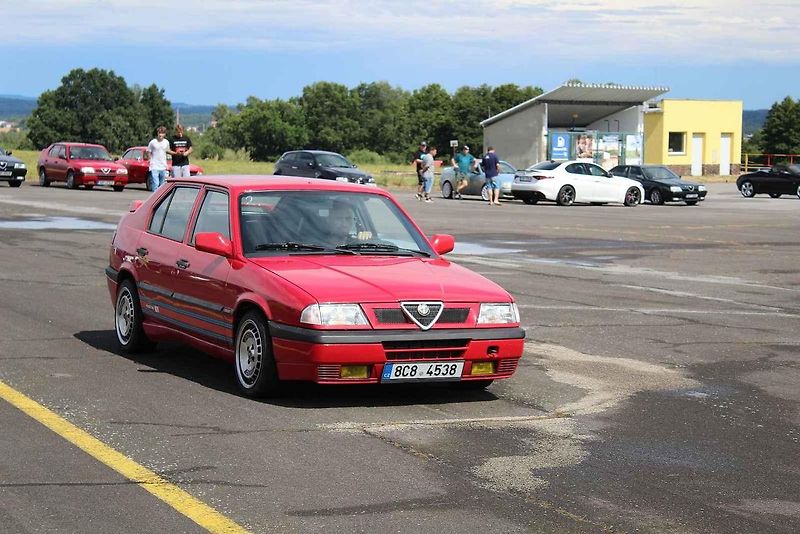 Nultý ročník srazu vozů Alfa Romeo v Jihočeském kraji.
