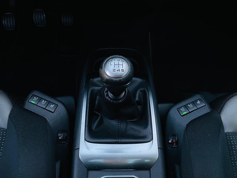 Citroën Grand C4 Picasso 2.0HDi MAN 7MÍST KAMERY TAŽNÉ - fotka 48 z 60