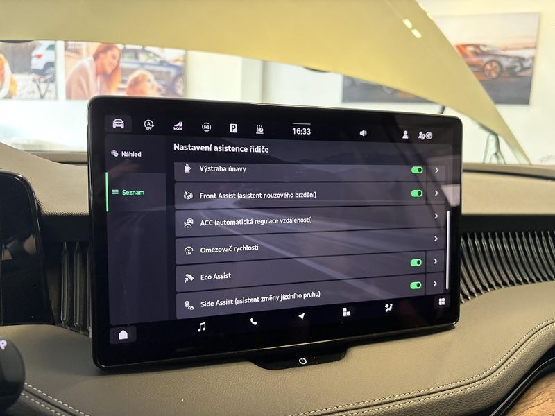Škoda Superb 2.0TDi L&K 142kW 4x4 - fotka 25 z 25