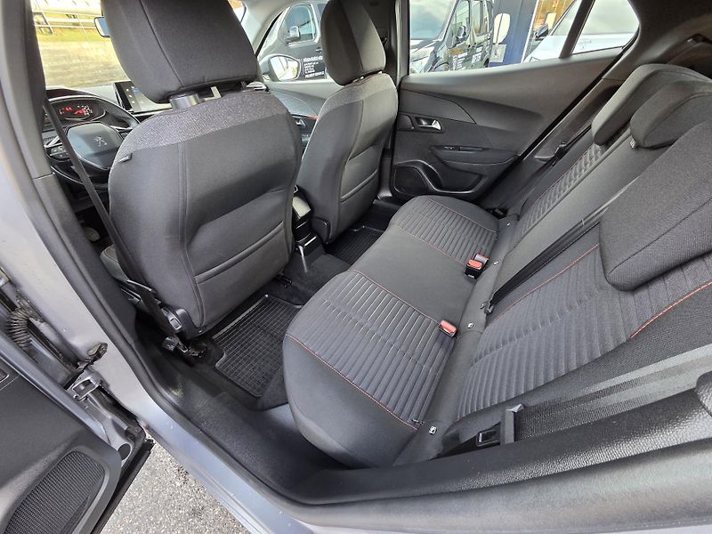 Peugeot 2008 (2020) 1.2 PT 100 ACTIVE MAN 6ST - fotka 10 z 27
